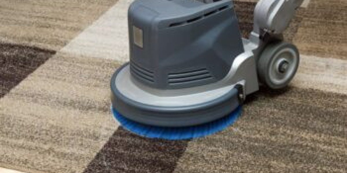 Carpet Cleaning Services That Revitalize Worn Carpets