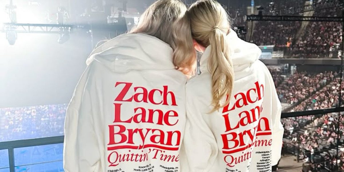 Corteiz Hoodies & Zach Bryan Tour Merch: Winter Essentials Guide